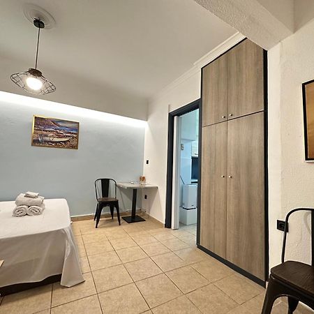 Aretousas Apartment Атина Екстериор снимка
