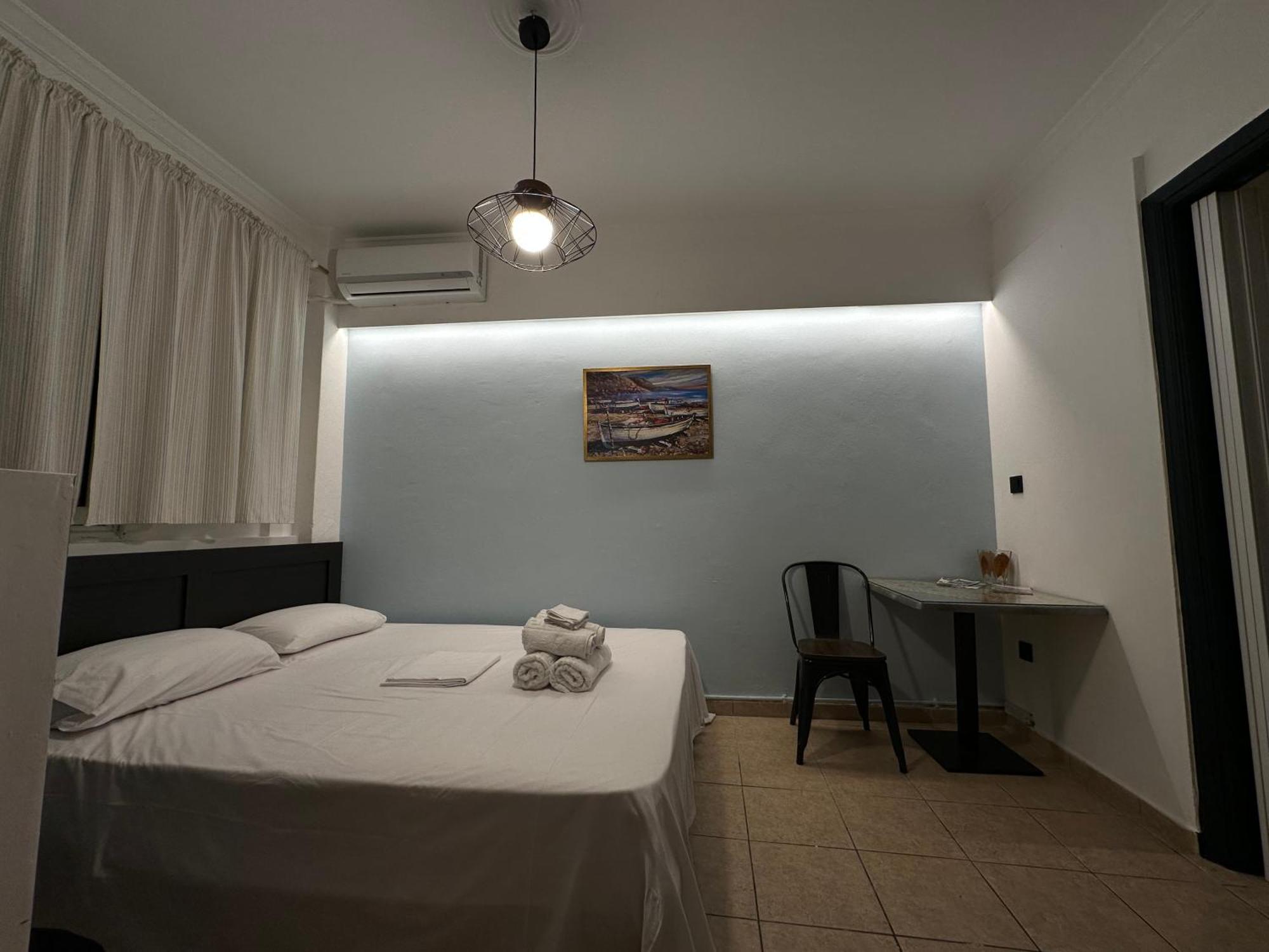 Aretousas Apartment Атина Екстериор снимка