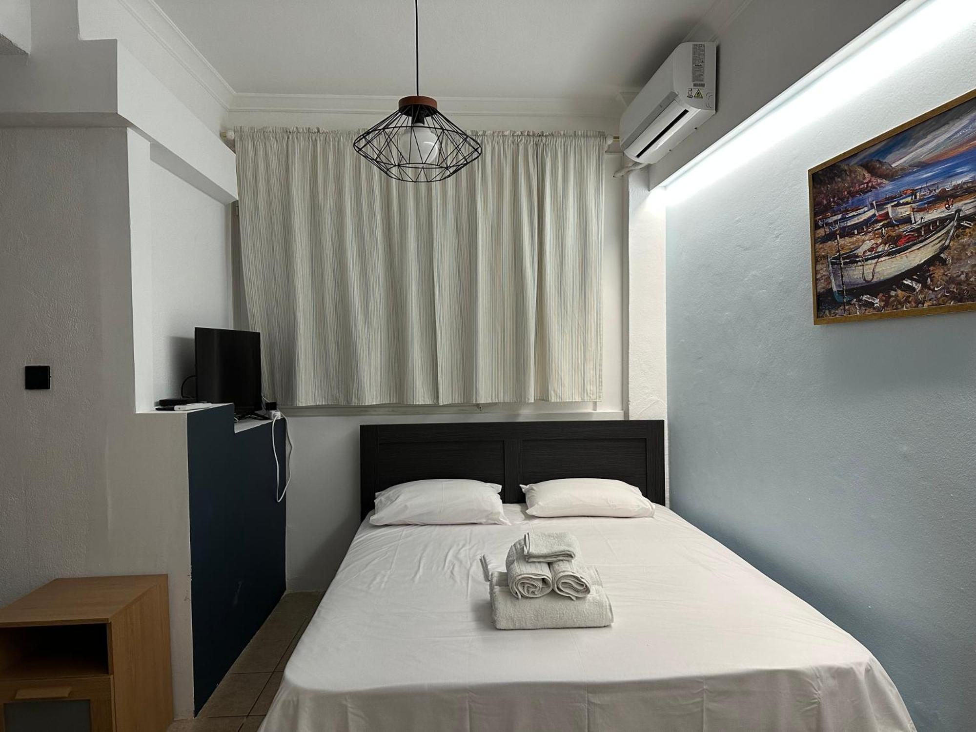 Aretousas Apartment Атина Екстериор снимка